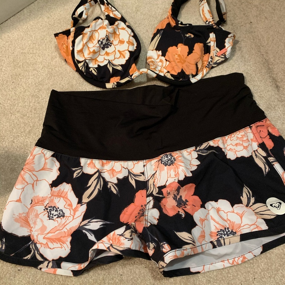 Brand new Roxy swimsuit.